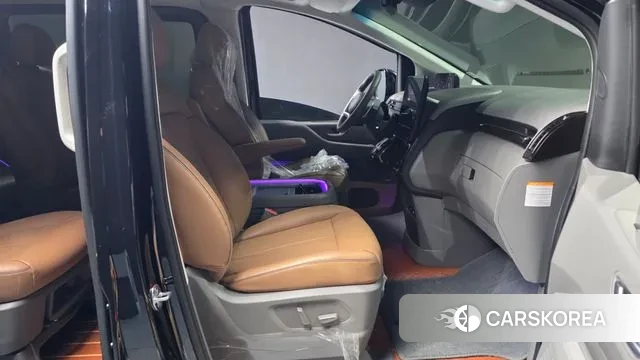 Hyundai Staria 2024 Черный из Кореи, фото 2