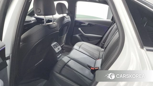 Audi A4 (B9) 2021 Белый из Кореи, фото 2