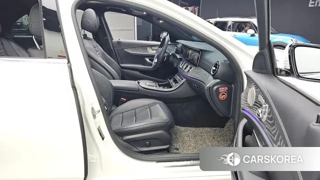 Mercedes-Benz E-Class W213 2022 Белый из Кореи, фото 2