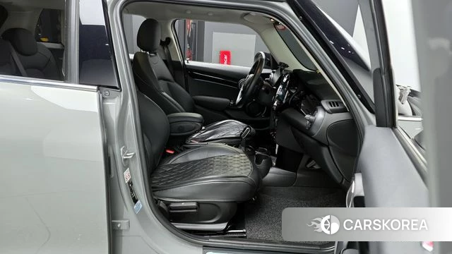 Mini Cooper 2021 Серый из Кореи, фото 2