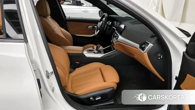 BMW 3 Series (G20) 2022 Белый из Кореи, фото 2