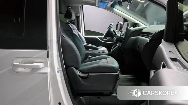 Hyundai Staria 2024 Белый из Кореи, фото 2