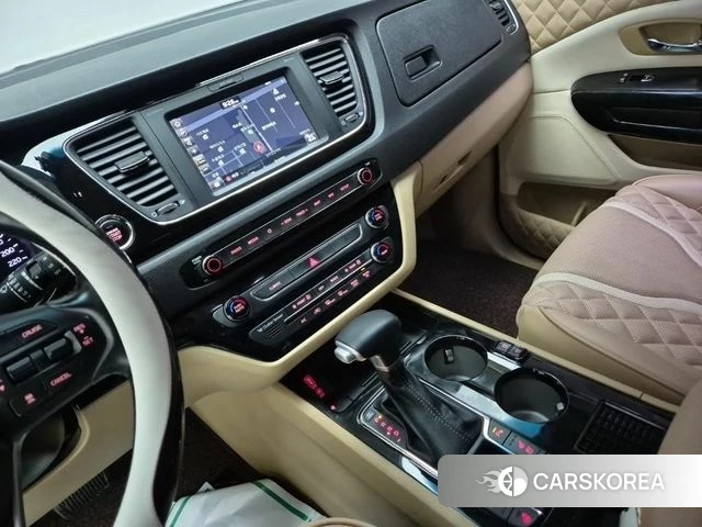 Kia The New Carnival 2019 Черный из Кореи, фото 2