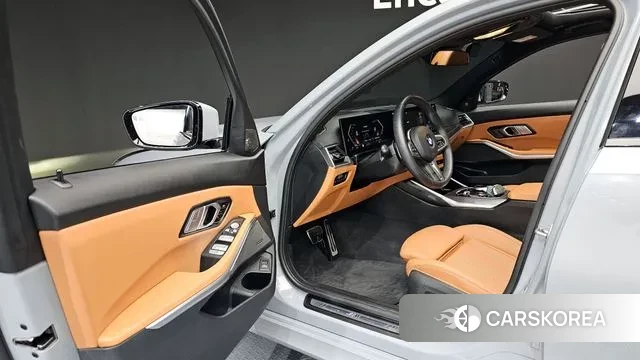 BMW 3 Series (G20) 2024 Цвет галактики из Кореи, фото 2