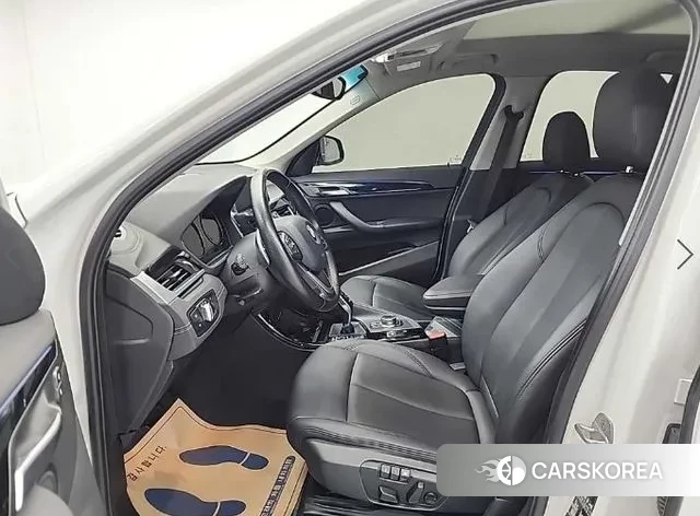 BMW X1 (F48) 2022 Белый из Кореи, фото 2