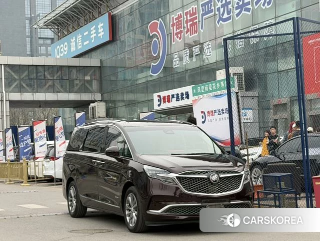 Buick GL8 2021 Красный из Китая, фото 2