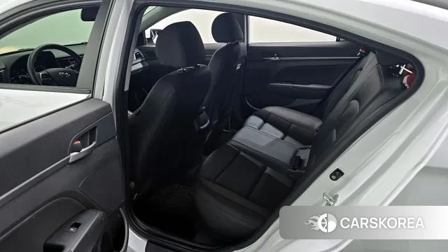 Hyundai Avante AD 2018 Белый из Кореи, фото 2