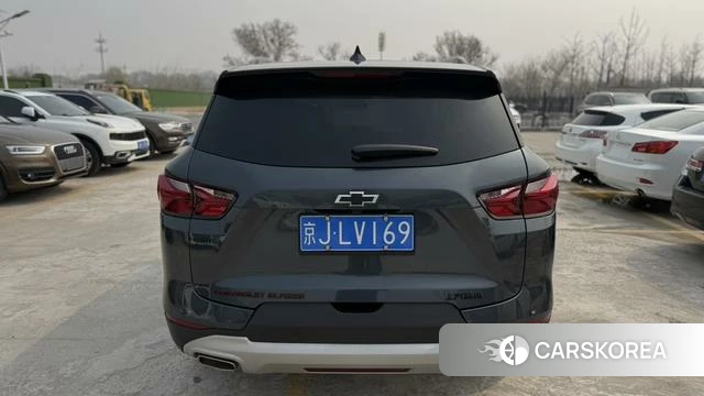 Chevrolet Trailblazer 2021 Темно-серый из Китая, фото 2