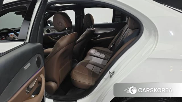 Mercedes-Benz E-Class W213 2020 Белый из Кореи, фото 2