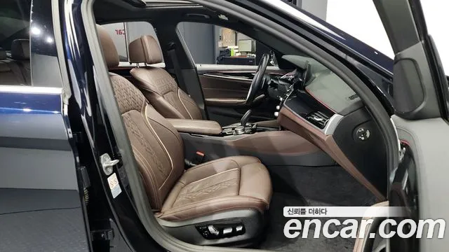 BMW 5 Series (G30) id 2681398 из Кореи 2