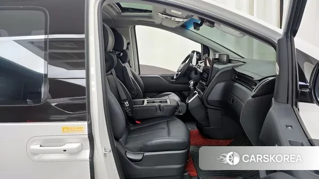 Hyundai Staria 2024 Белый из Кореи, фото 2