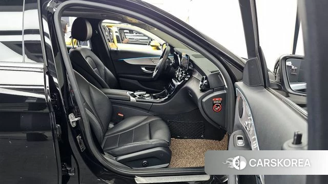 Mercedes-Benz C-Class W205 2020 Черный из Кореи, фото 2