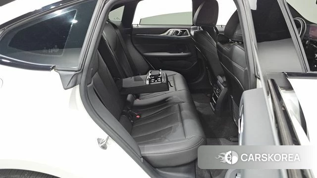 BMW i4 2022 Белый из Кореи, фото 2