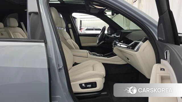 BMW X5 (G05) 2025 Серебристо-серый из Кореи, фото 2