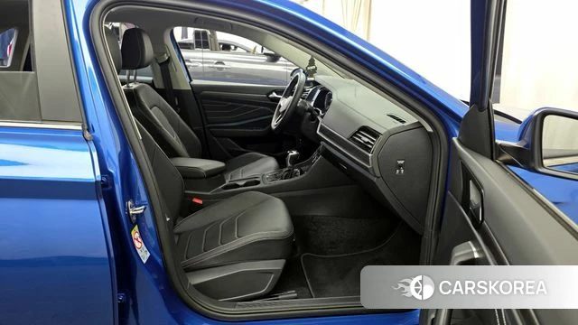 Volkswagen 7th Generation of Jetta 2023 Синий из Кореи, фото 2