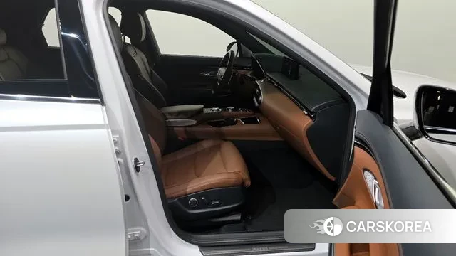 Genesis GV70 2021 Белый из Кореи, фото 2