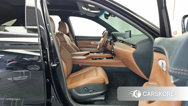 Genesis GV70 2021 Черный из Кореи, фото 2