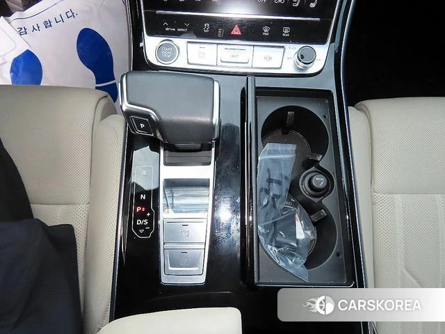 Audi A8 (D5) 2022 Черный из Кореи, фото 2