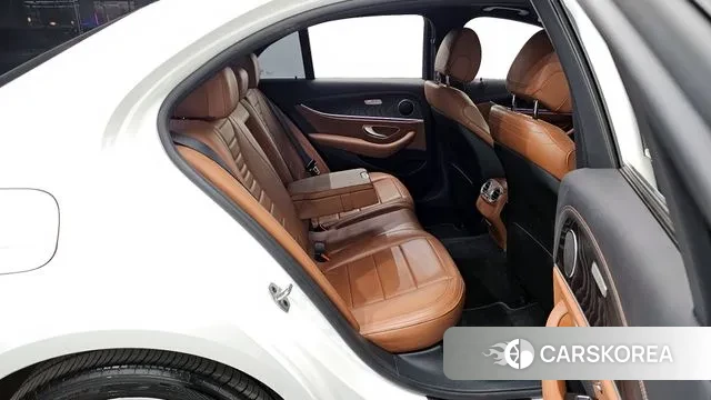 Mercedes-Benz E-Class W213 2020 Белый из Кореи, фото 2