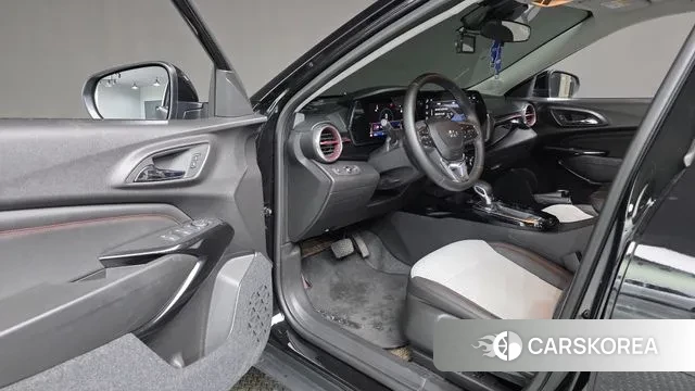 Chevrolet (GM Daewoo) Trax Crossover 2025 Черный из Кореи, фото 2