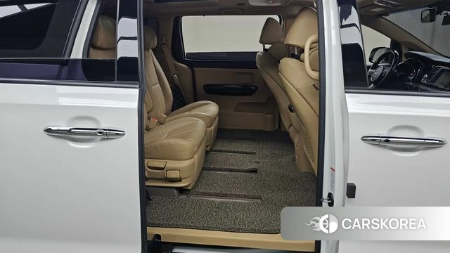 Kia The New Carnival 2018 Белый из Кореи, фото 2