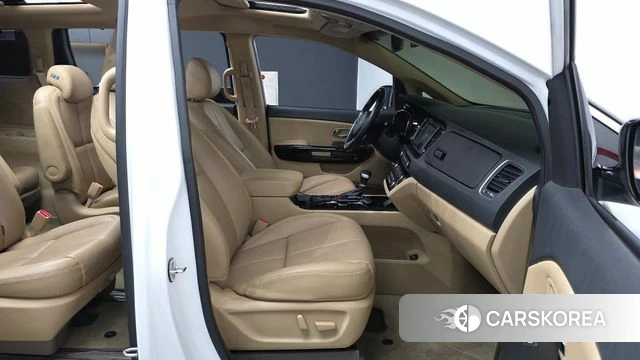Kia The New Carnival 2019 Белый из Кореи, фото 2