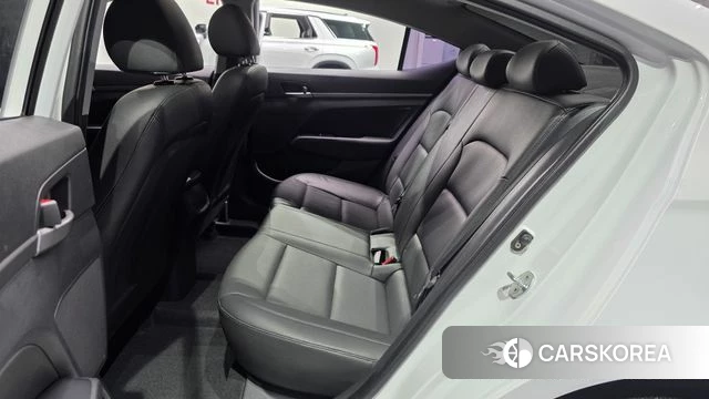 Hyundai Avante AD 2018 Белый из Кореи, фото 2