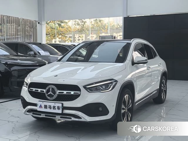 Mercedes-Benz GLA 2023 Белый из Китая, фото 2