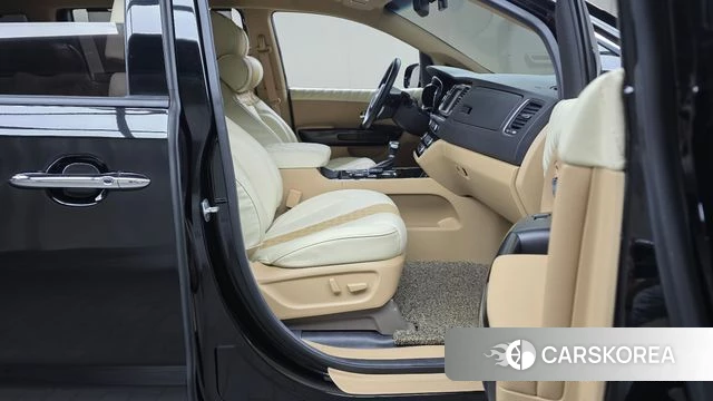 Kia The New Carnival 2019 Черный из Кореи, фото 2