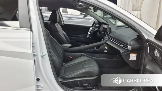 Hyundai The New Avante Hybrid (CN7) 2025 Белый из Кореи, фото 2