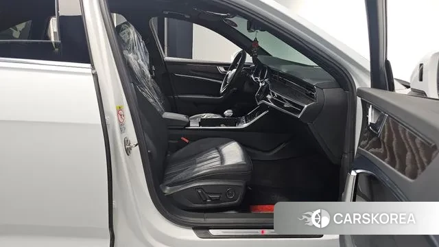 Audi A6 (C8) 2021 Белый из Кореи, фото 2