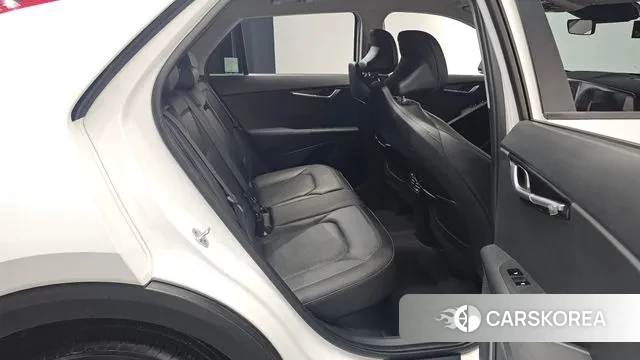 Kia Di Ol Nu Niro 2022 Белый из Кореи, фото 2