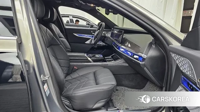 BMW i7 (G70) id 2904924 из Кореи 2