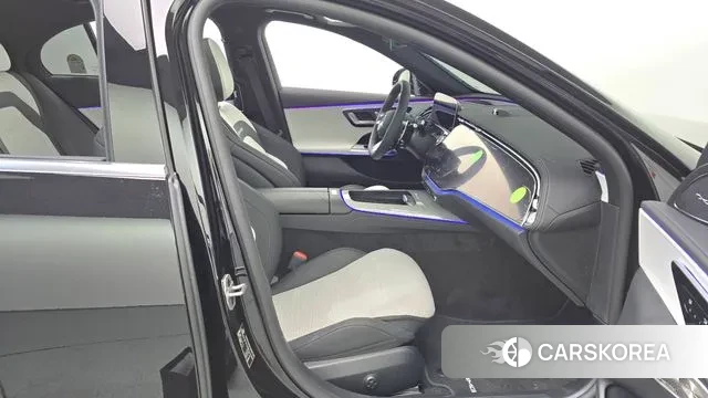 Mercedes-Benz E-Class W214 2025 Черный из Кореи, фото 2