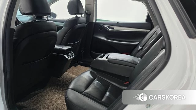Hyundai The New Grandeur IG Hybrid 2022 Белый из Кореи, фото 2