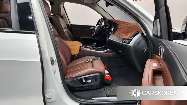 BMW X7 (G07) 2022 Белый из Кореи, фото 2