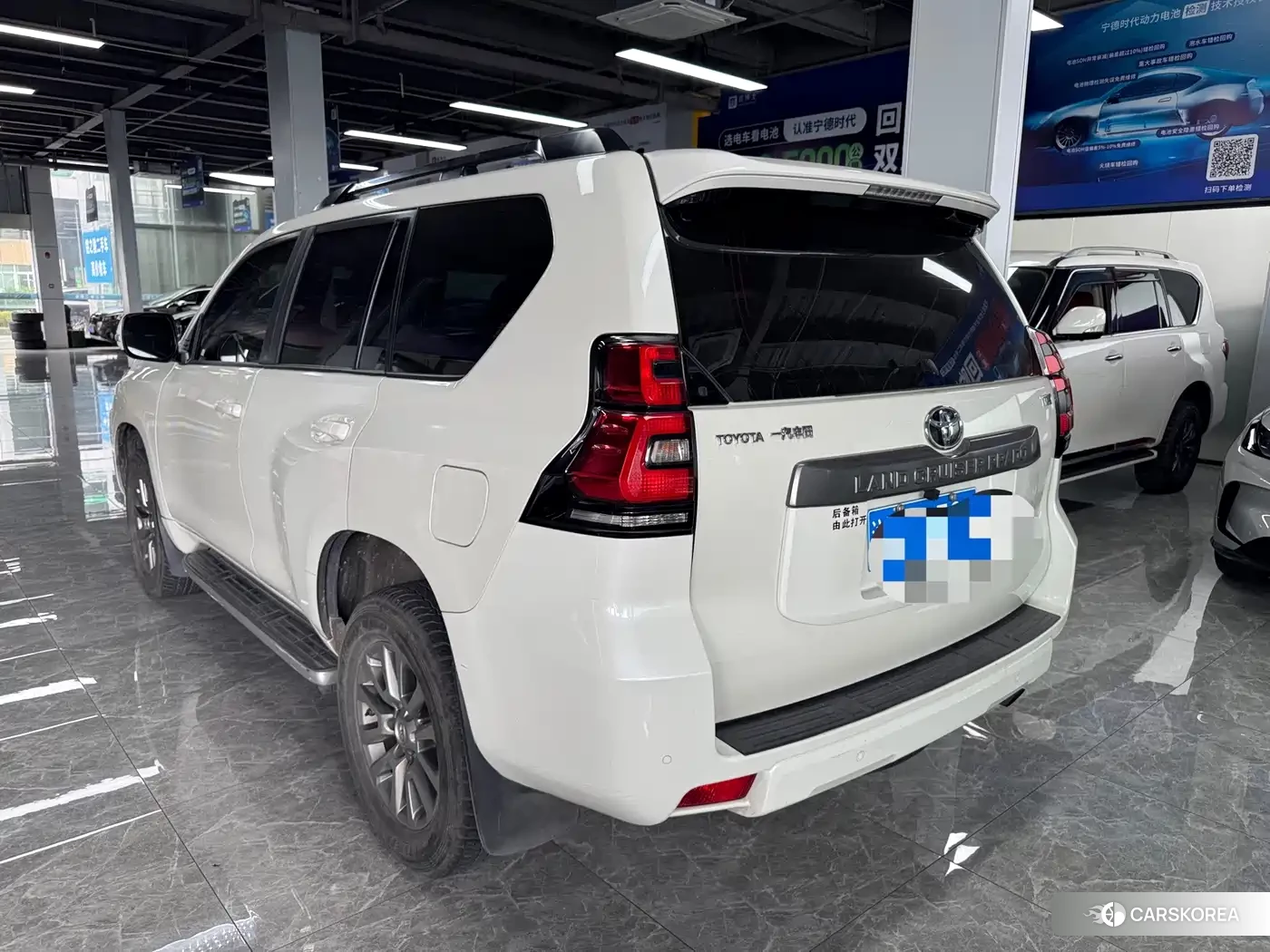 Toyota Prado 2018 Белый из Китая, фото 2