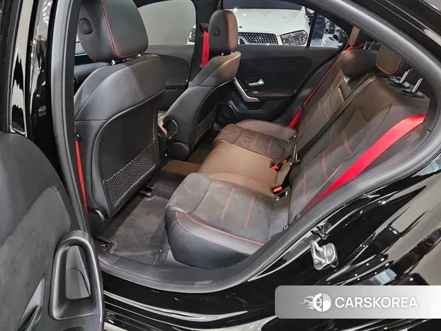 Mercedes-Benz A-Class W177 2024 Черный из Кореи, фото 2