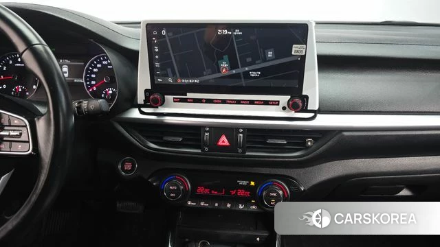 Kia The New K3 2nd generation 2022 Белый из Кореи, фото 2