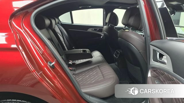 Genesis The New G70 Shooting Brake 2024 Красный из Кореи, фото 2
