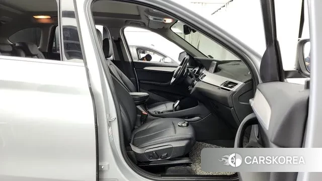 BMW X1 (F48) 2020 Серебряный из Кореи, фото 2