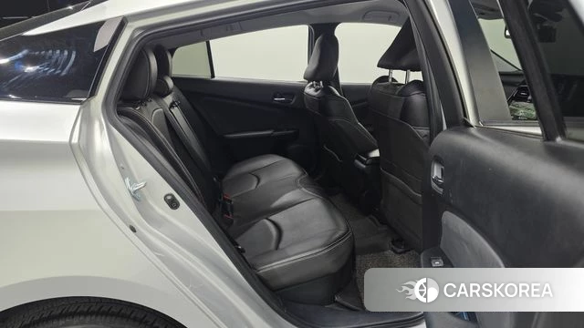 Toyota Prius 4th Generation 2018 Серебристо-серый из Кореи, фото 2