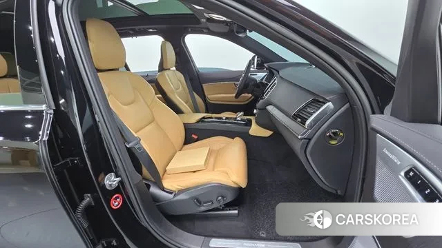 Volvo XC90 second Generation 2023 Черный из Кореи, фото 2