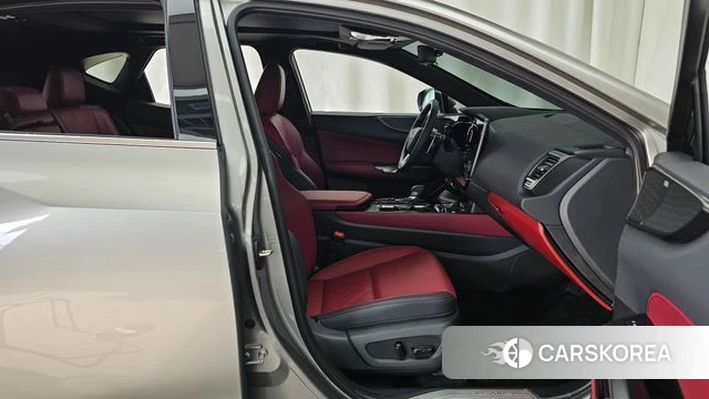 Lexus NX350h Second generation 2025 Серебристо-серый из Кореи, фото 2