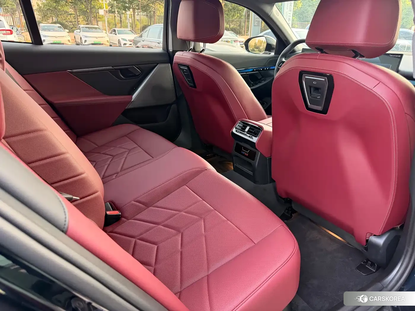 BMW i5 2024 Черный из Китая, фото 2