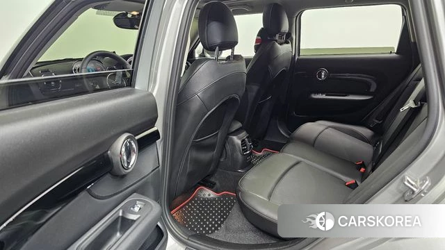 Mini Cooper Clubman 2023 Серебристо-серый из Кореи, фото 2