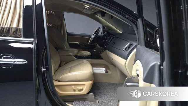 Kia The New Carnival 2019 Черный из Кореи, фото 2