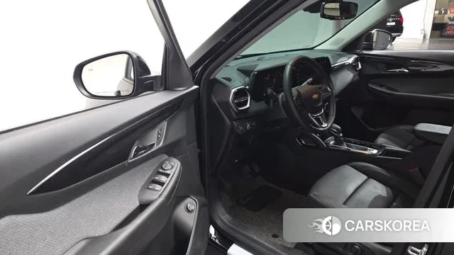 Chevrolet (GM Daewoo) The New Trail Blazer 2025 Черный из Кореи, фото 2