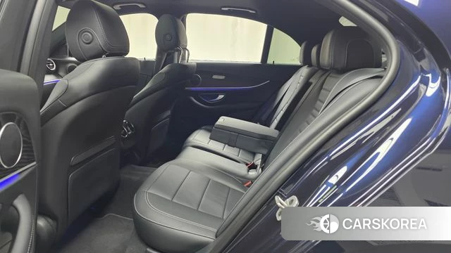 Mercedes-Benz E-Class W213 2022 Синий из Кореи, фото 2