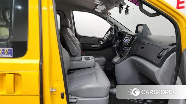 Hyundai The New Grand Starex 2018 Желтый из Кореи, фото 2